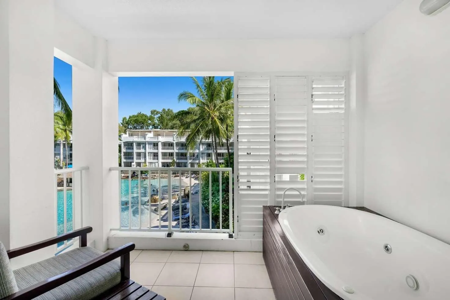 Palm Cove Beach Club Penthouse Australia