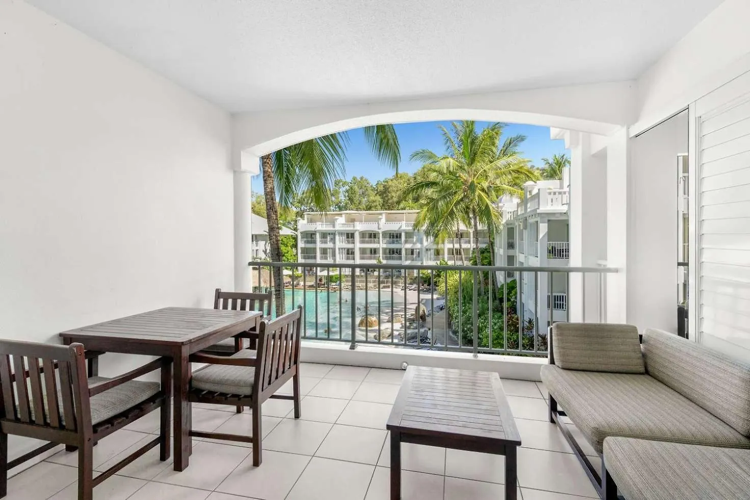 Apartment Palm Cove Beach Club Penthouse Australia